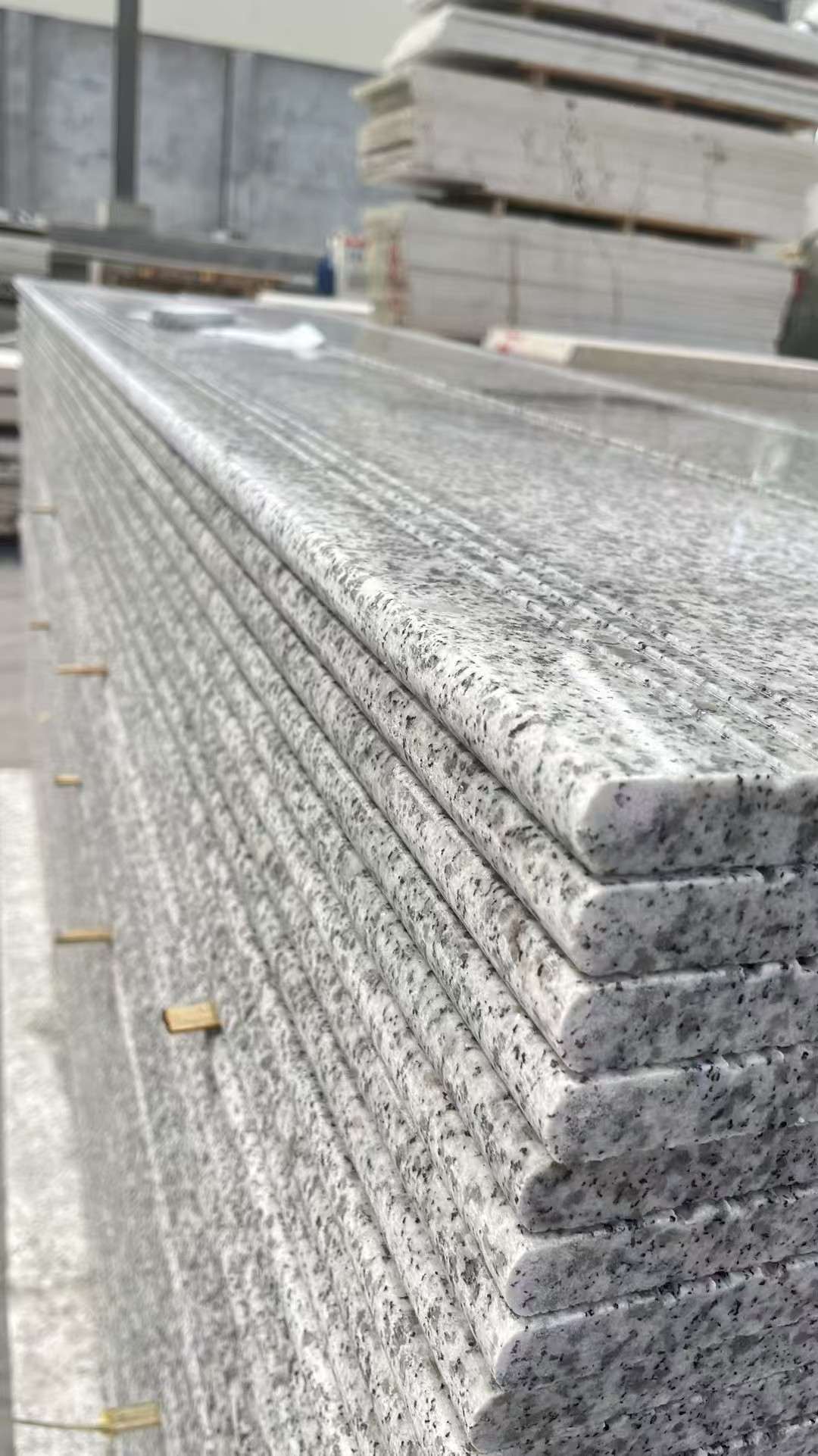 济宁芝麻白楼梯踏步 花岗岩楼梯板材