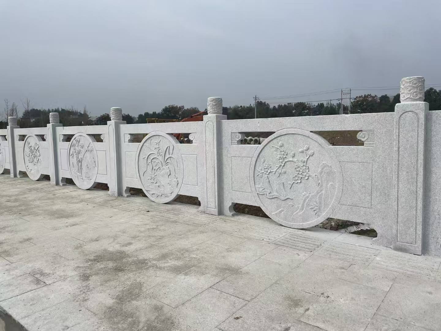 济宁芝麻白河道栏杆 石材栏杆